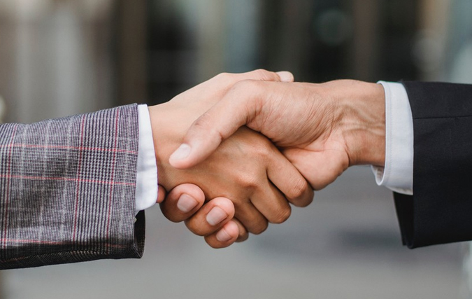 Asociaciones estratégicas con fabricantes de primer nivel